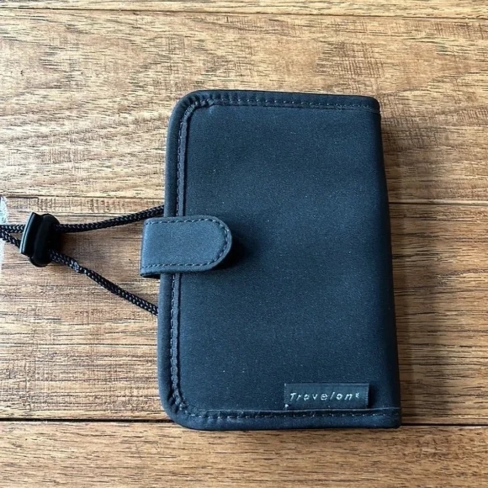 Travelon Travel Wallet Black Document Holder Boarding Pass Neck Crossbody Strap